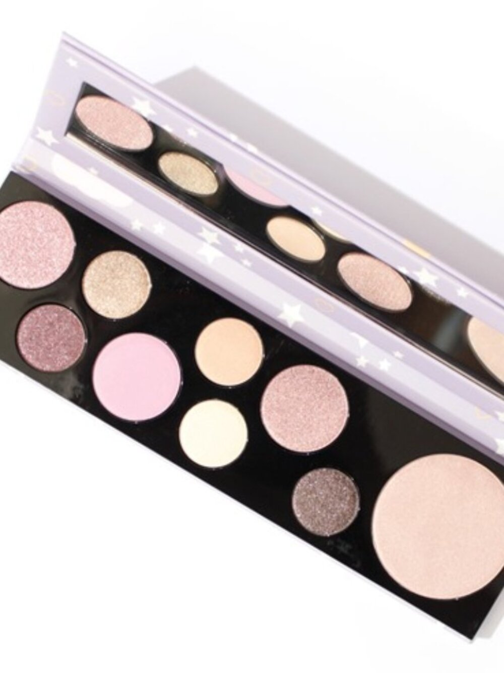 MAC Classic Cutie 8 Eyeshadow + Highlighting Powders